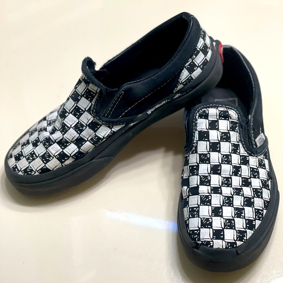 size 1 checkered vans